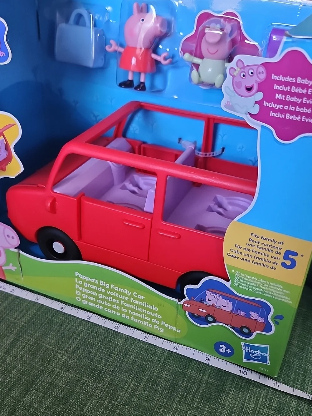 Peppa Pig Red Family Car Playset with Pink Figures - Picture 7 of 7